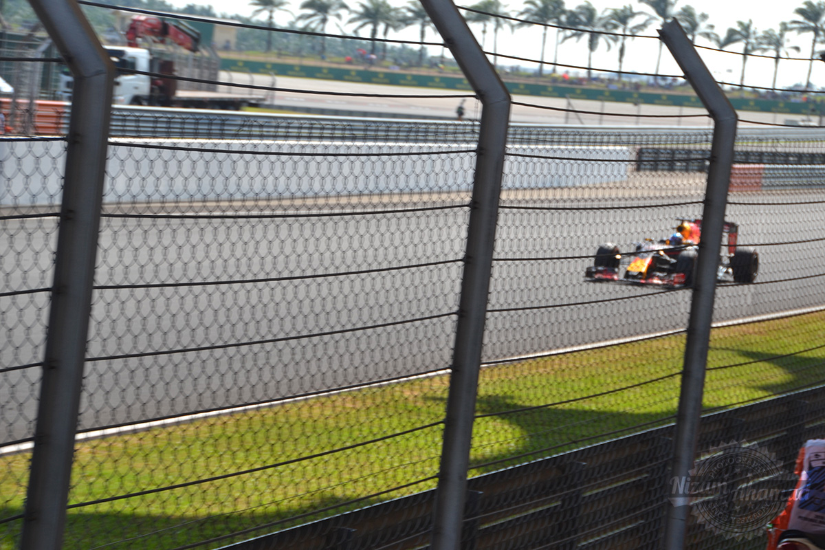 2016-F1-Sepang-0201